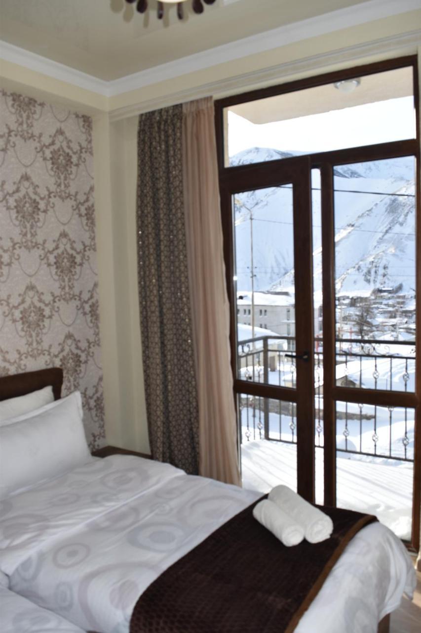 Hotel Iveria Stepantsminda Exterior photo
